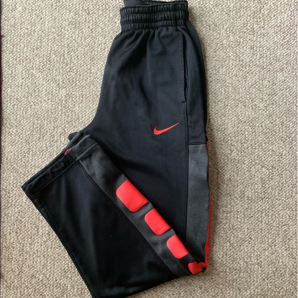 Nike Men’s Sweatpants!